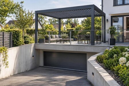 Sådan planlægges en pergola over kælder eller parkeringsanlæg