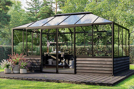 Eksklusivt pyramide drivhus | Aluminium udestue fra Luxvinduer